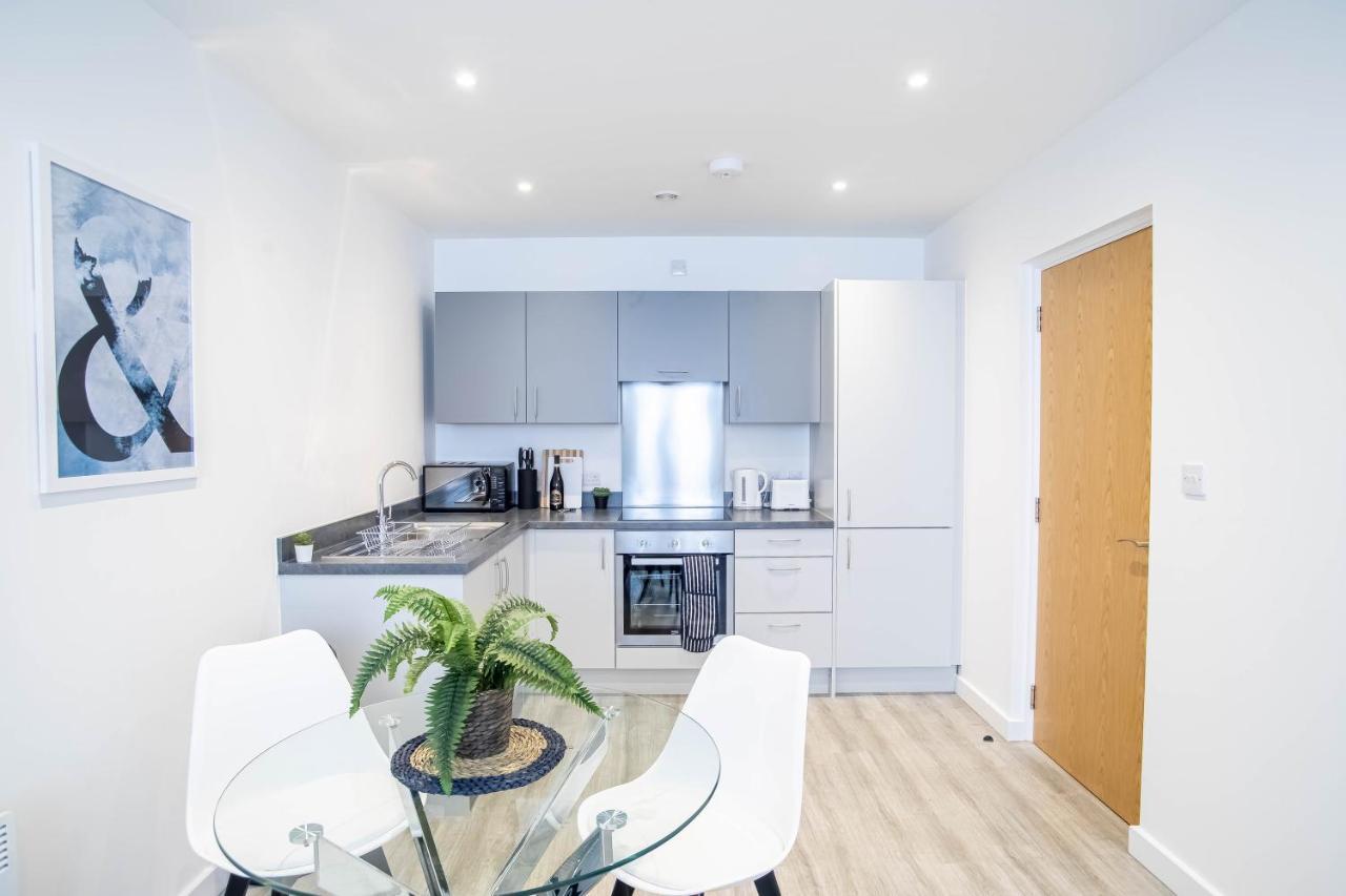 Luxury Apartments Available Next To Train Station - The Wallgate Apartments Wigan - Free Parking Luaran gambar