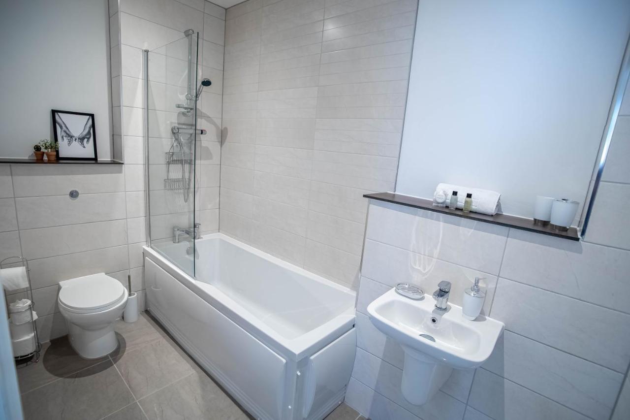 Luxury Apartments Available Next To Train Station - The Wallgate Apartments Wigan - Free Parking Luaran gambar